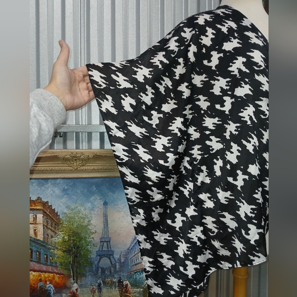 Black and White Houndstooth Kimono - Picture 5 of 9